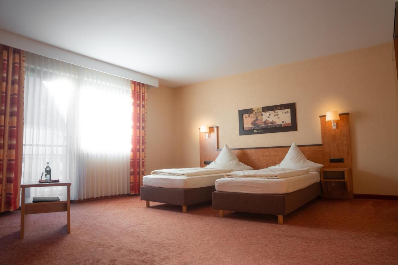 Hotel Gasthof Kaesser Ансбах Екстер'єр фото