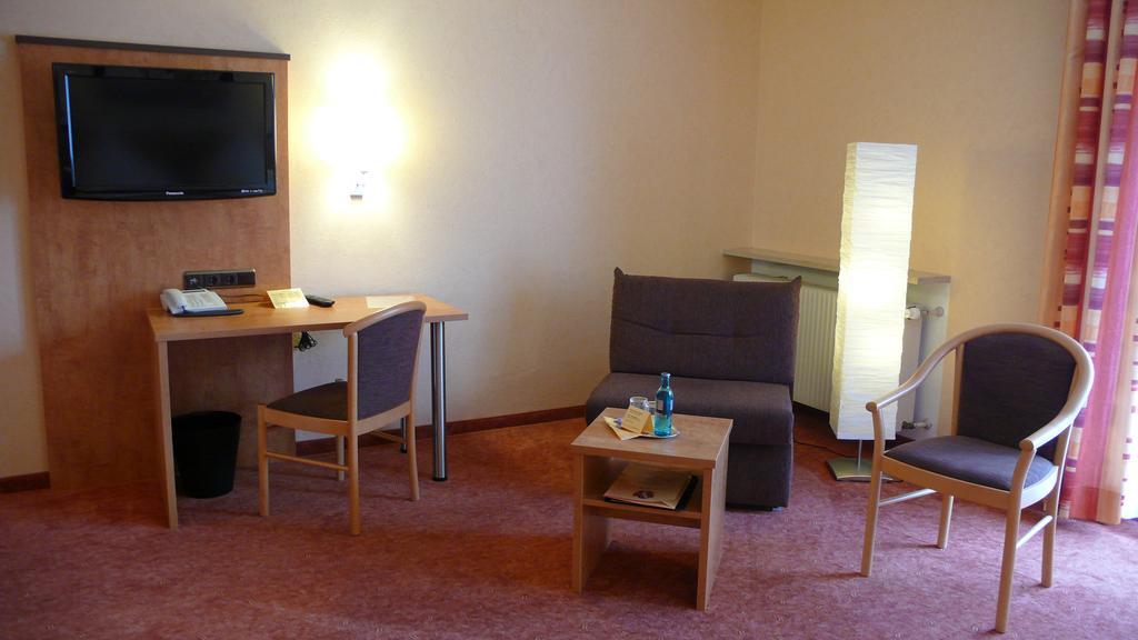 Hotel Gasthof Kaesser Ансбах Екстер'єр фото