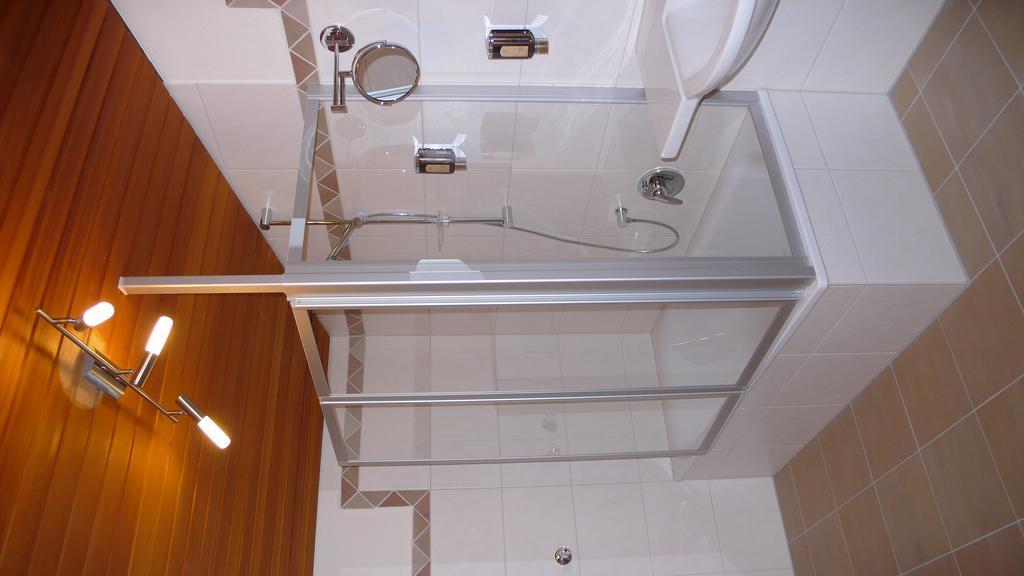 Hotel Gasthof Kaesser Ансбах Екстер'єр фото