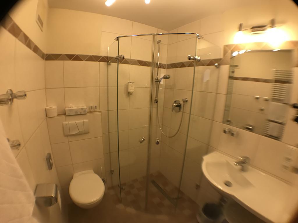 Hotel Gasthof Kaesser Ансбах Екстер'єр фото